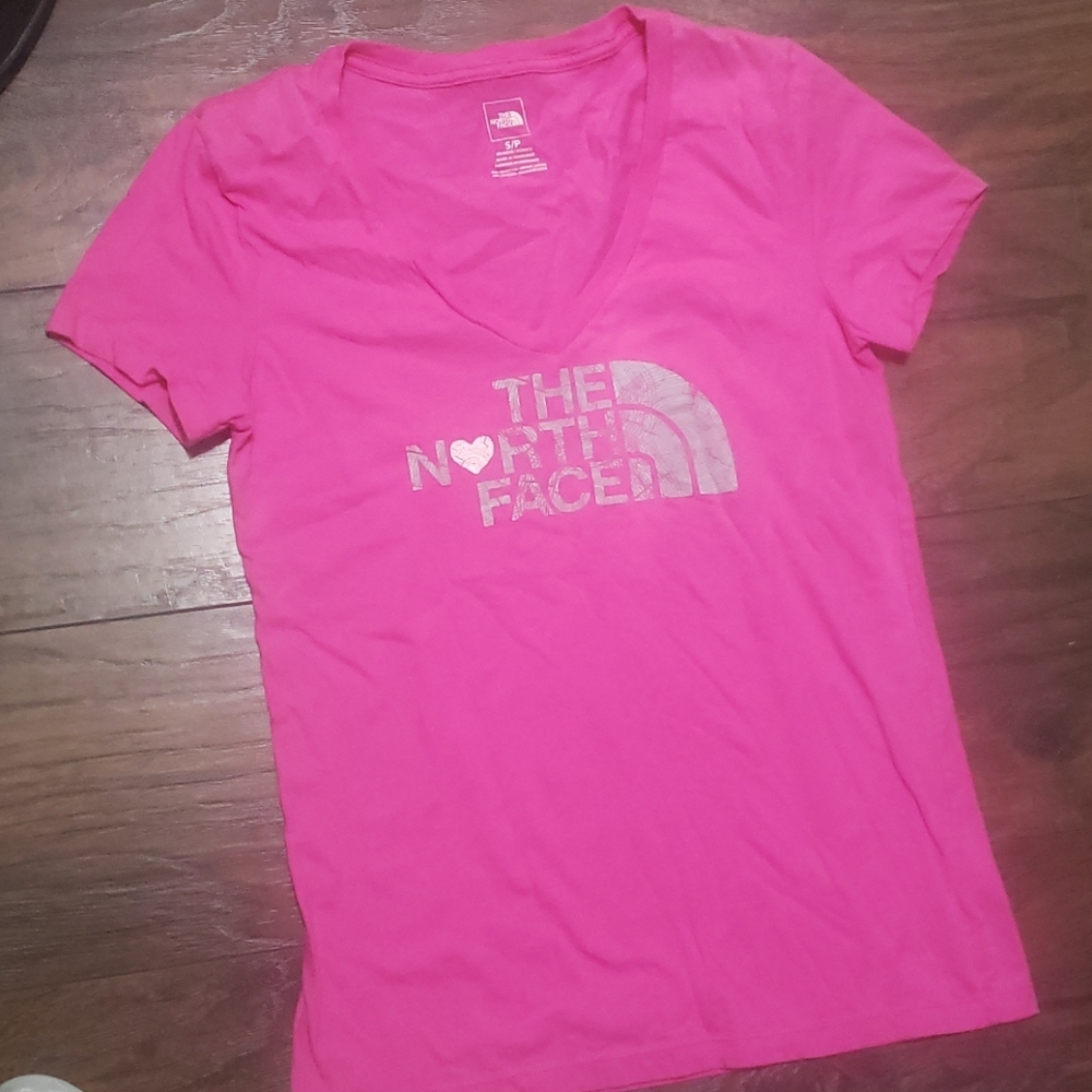 The North Face Tshirt - Picture 3 of 11